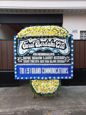 Papan Bunga Duka di Penujak